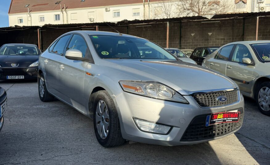 FORD MONDEO ghia