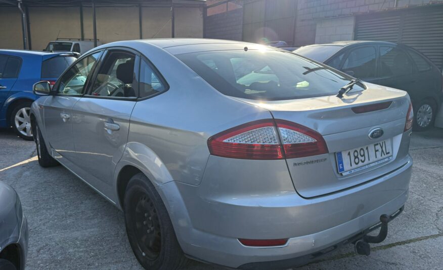 FORD MONDEO ghia