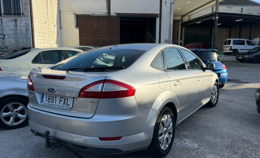 FORD MONDEO ghia