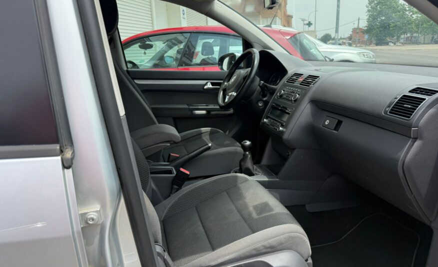 VOLKSWAGEN TOURAN TDI