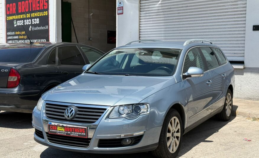 VOLKSWAGEN Passat ADVANCE