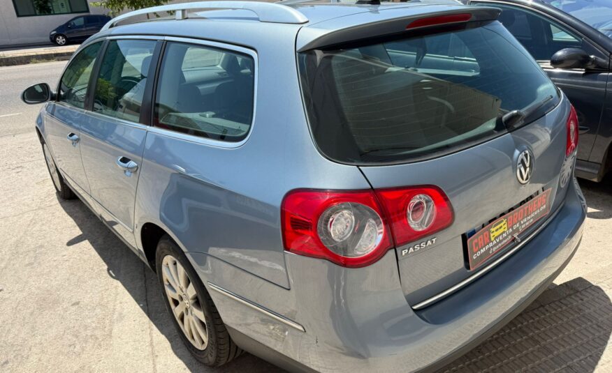 VOLKSWAGEN Passat ADVANCE