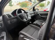 VOLKSWAGEN Touran traveller