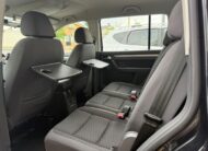 VOLKSWAGEN Touran traveller
