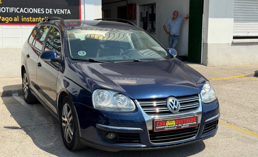 VOLKSWAGEN Golf ADVANCE