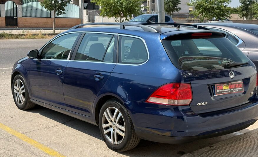 VOLKSWAGEN Golf ADVANCE