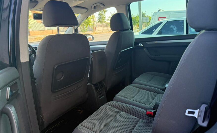 VOLKSWAGEN TOURAN TDI