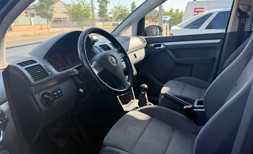 VOLKSWAGEN TOURAN TDI