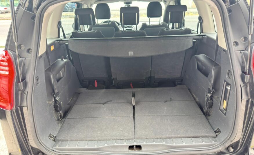 PEUGEOT 5008 1.6 hdi
