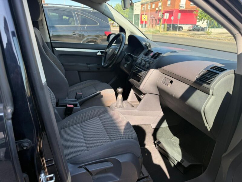 VOLKSWAGEN TOURAN TDI