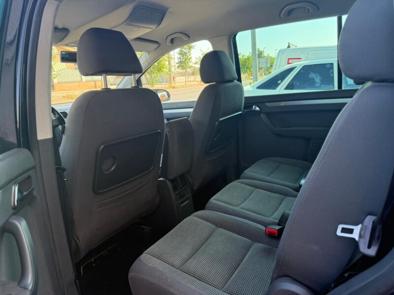 VOLKSWAGEN TOURAN TDI
