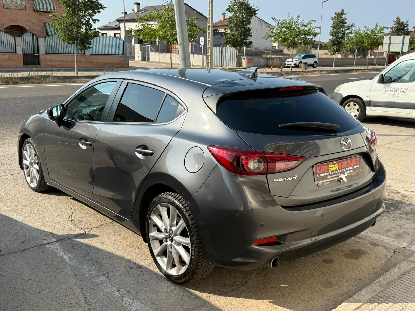 MAZDA 3 LUXURY