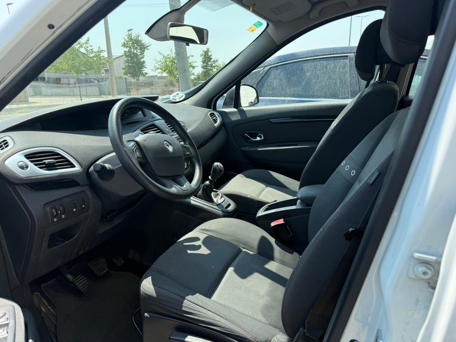 RENAULT MEGANE SCENIC dci