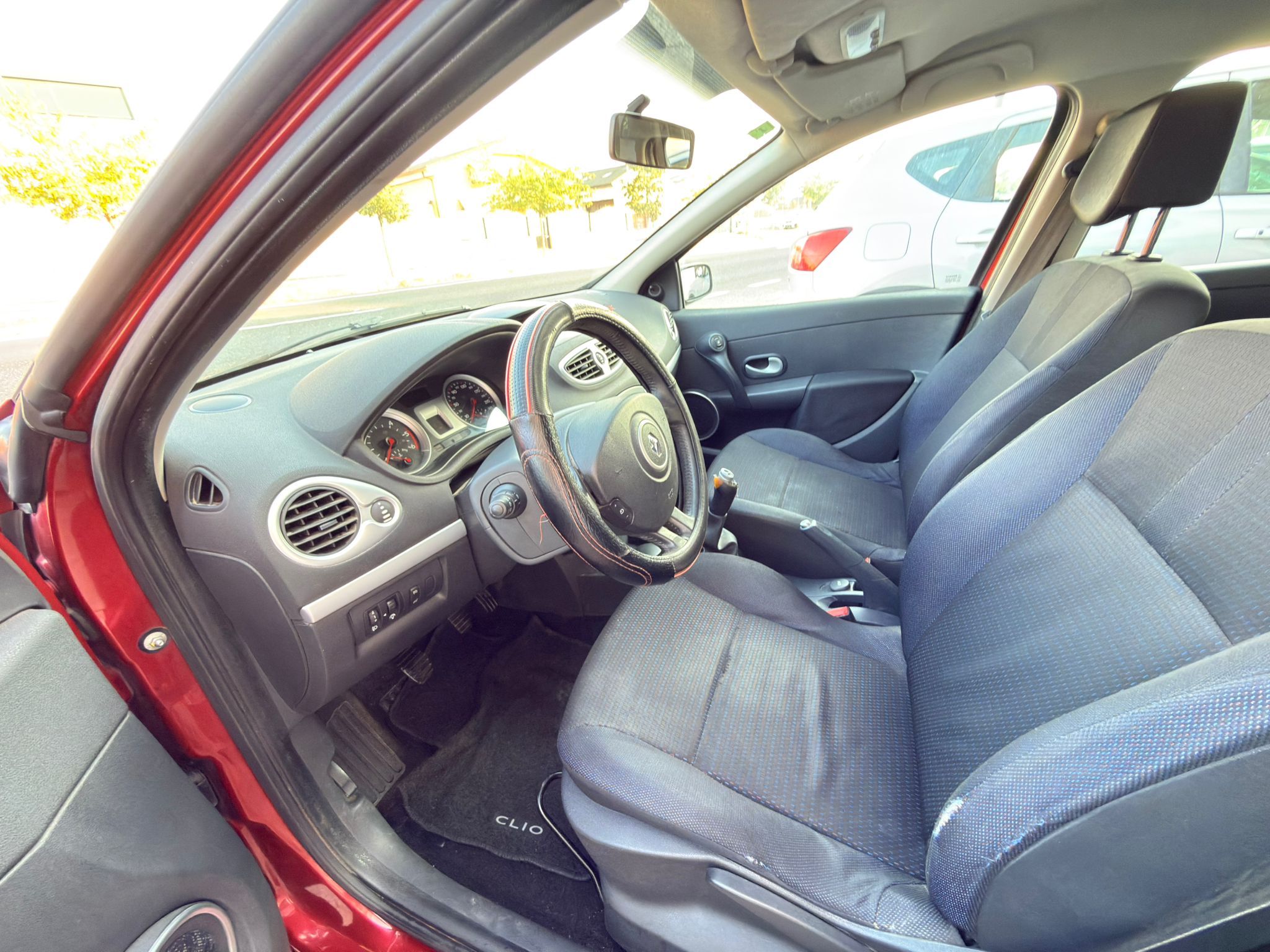 RENAULT Clio 1.5 dci