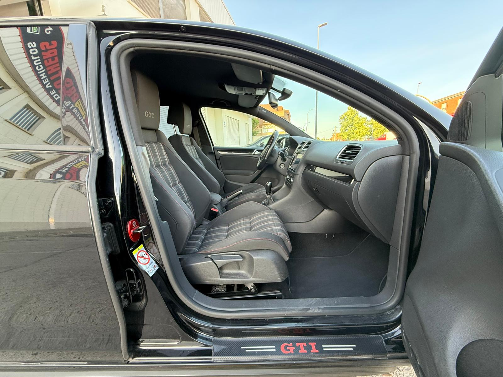 VOLKSWAGEN Golf 2.0 GTI TSI