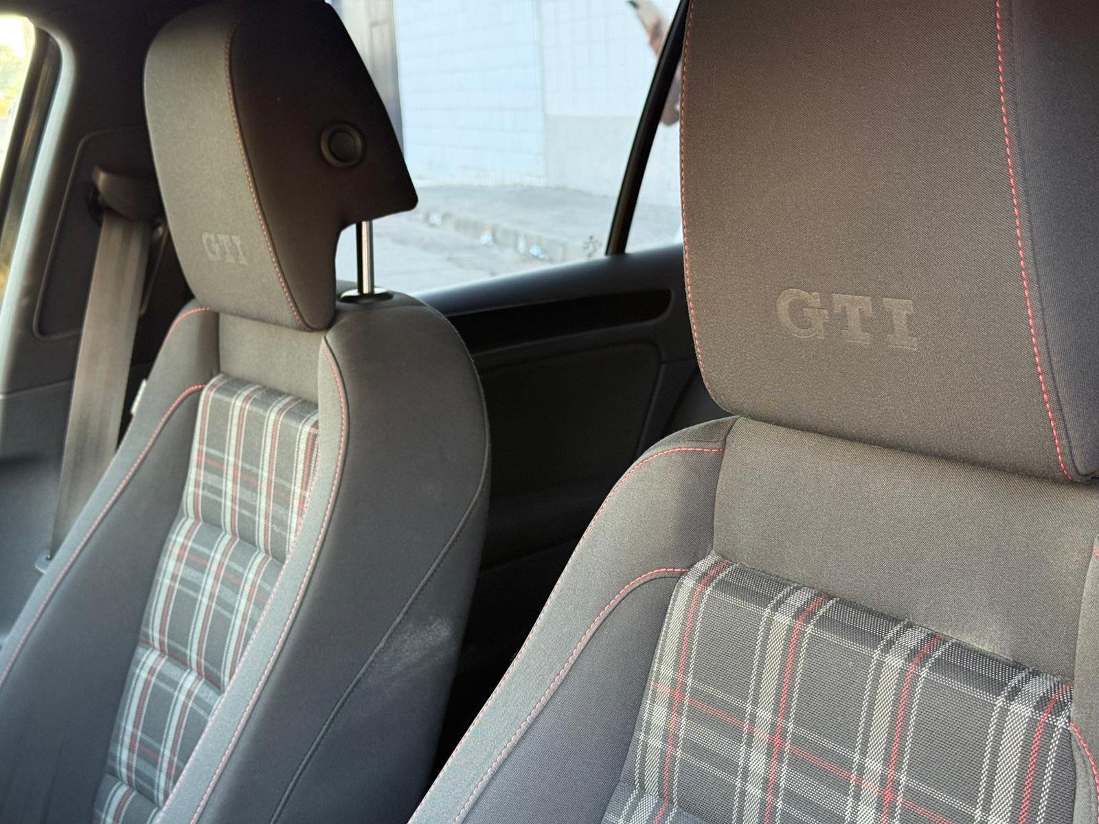 VOLKSWAGEN Golf 2.0 GTI TSI