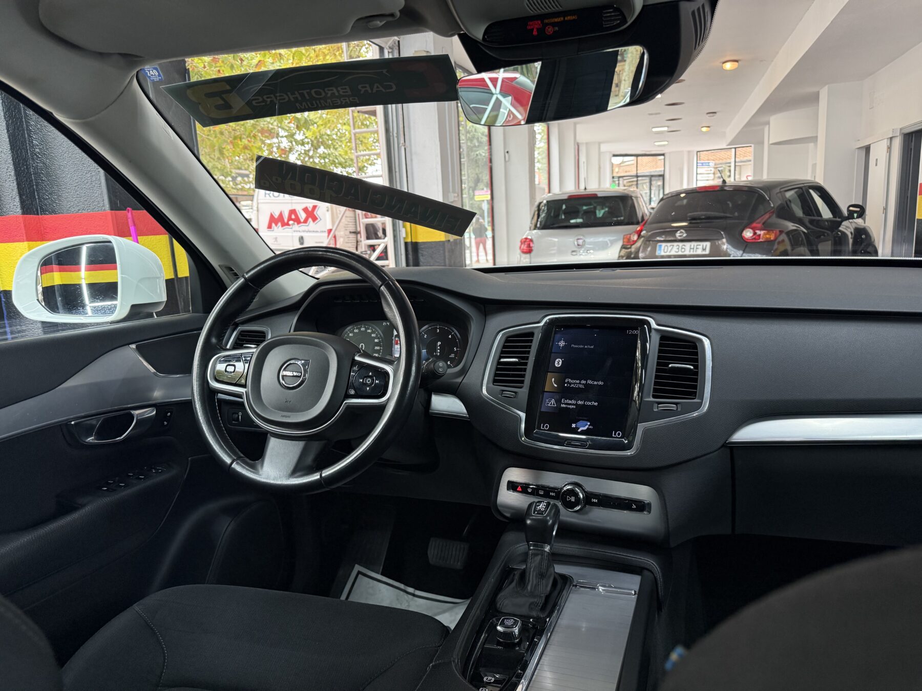 VOLVO XC90 2.0 D5 Momentum AWD 