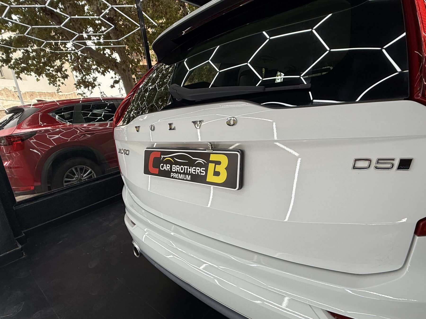 VOLVO XC90 2.0 D5 Momentum AWD 