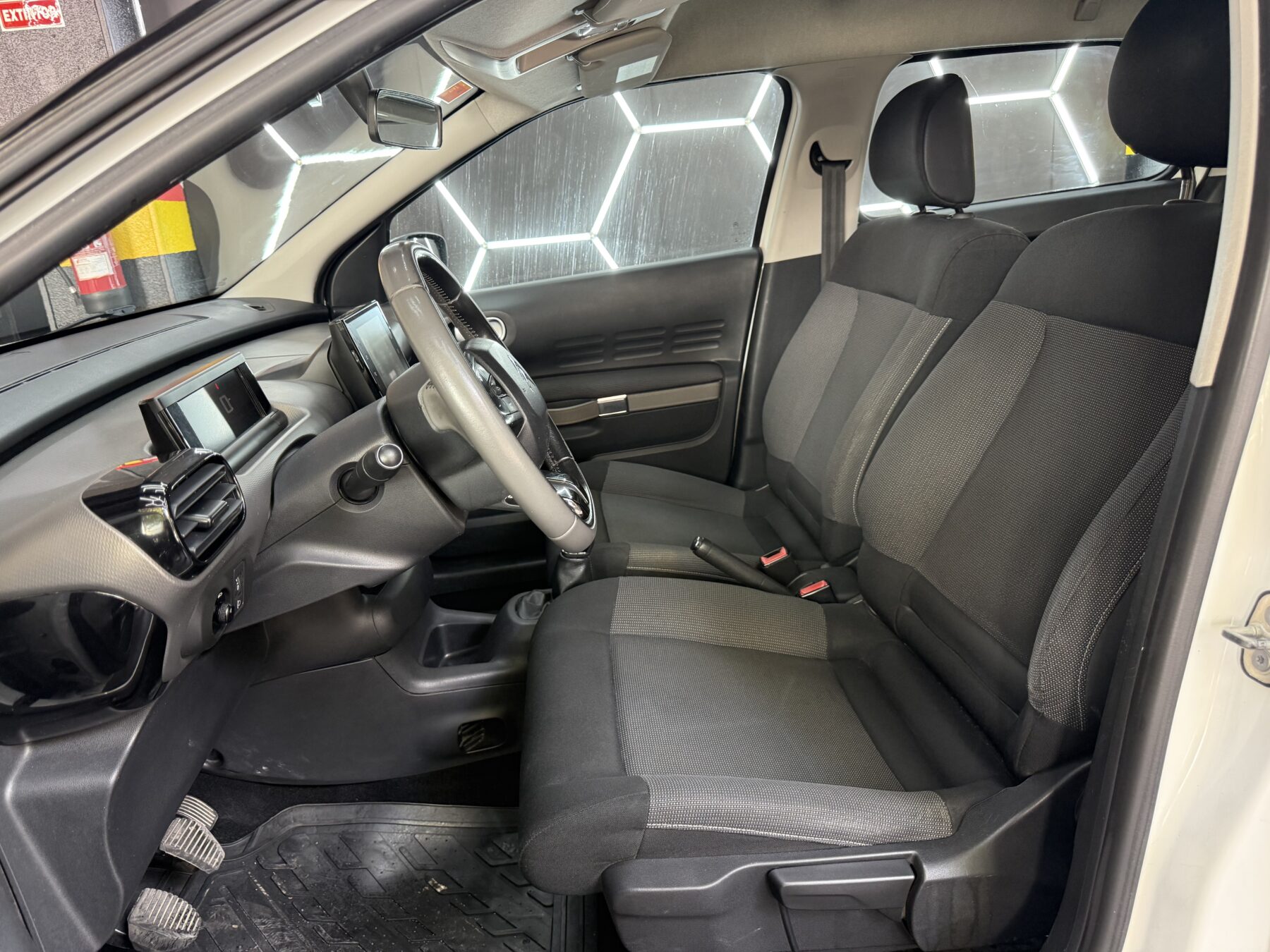 CITROEN C4 CACTUS 1.6 blue HDI feel