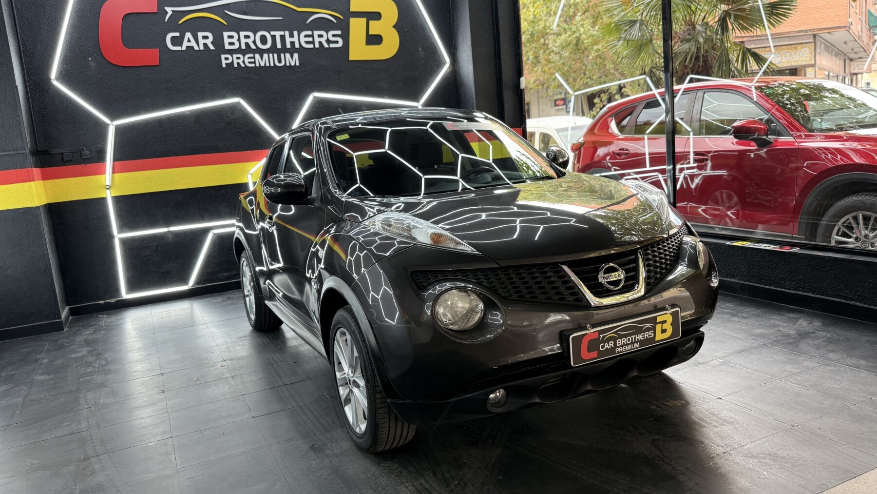 NISSAN JUKE Tekna premium
