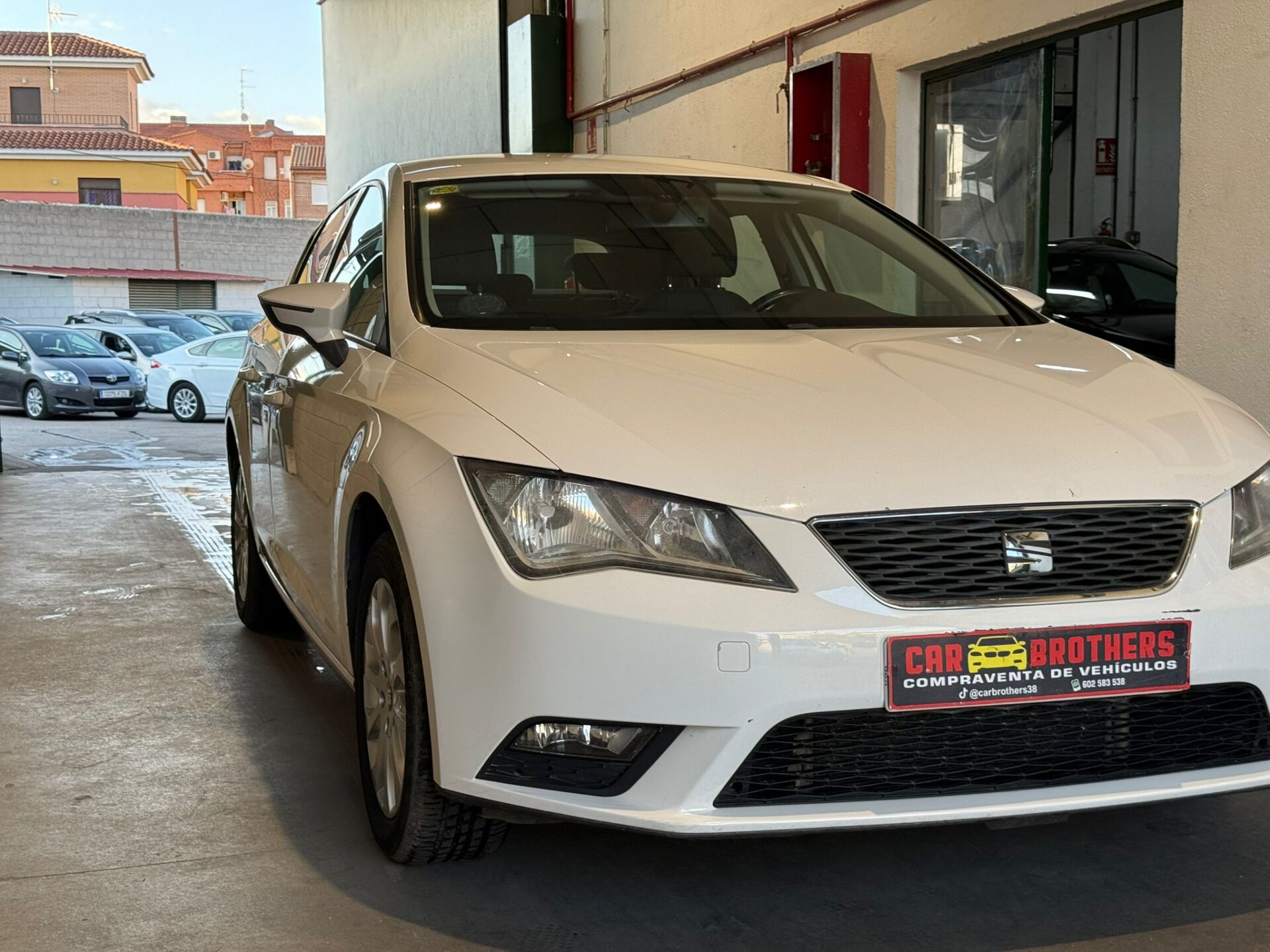 SEAT LEON style