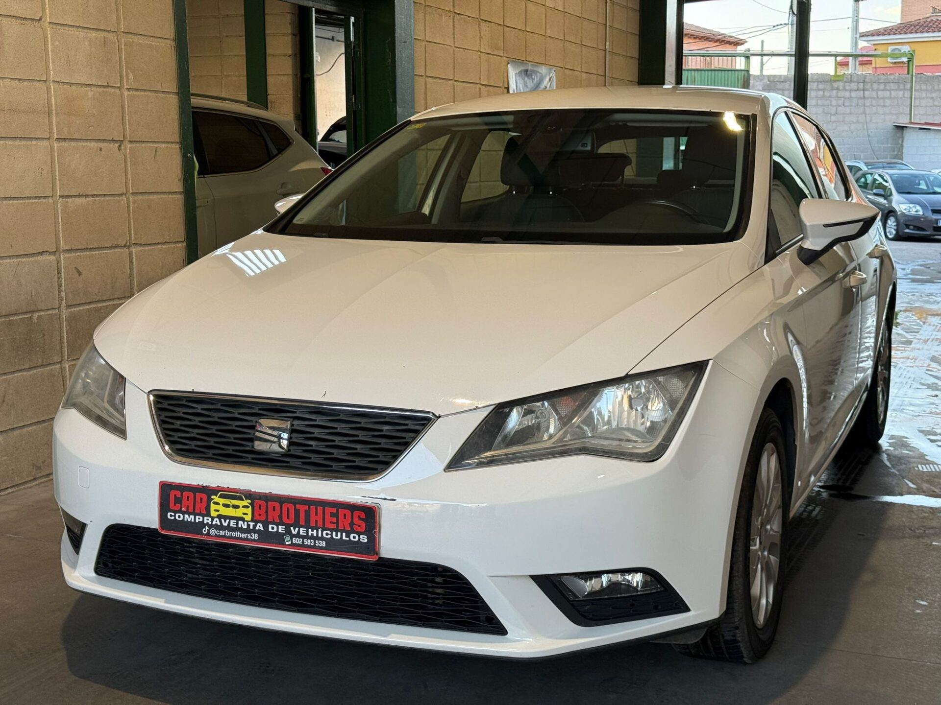 SEAT LEON style