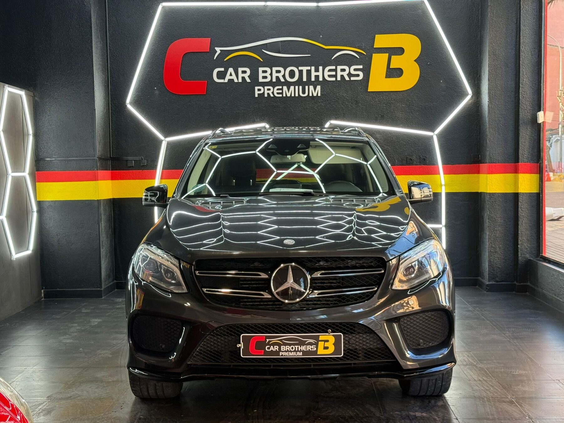 MERCEDES-BENZ GLE AMG-LINE