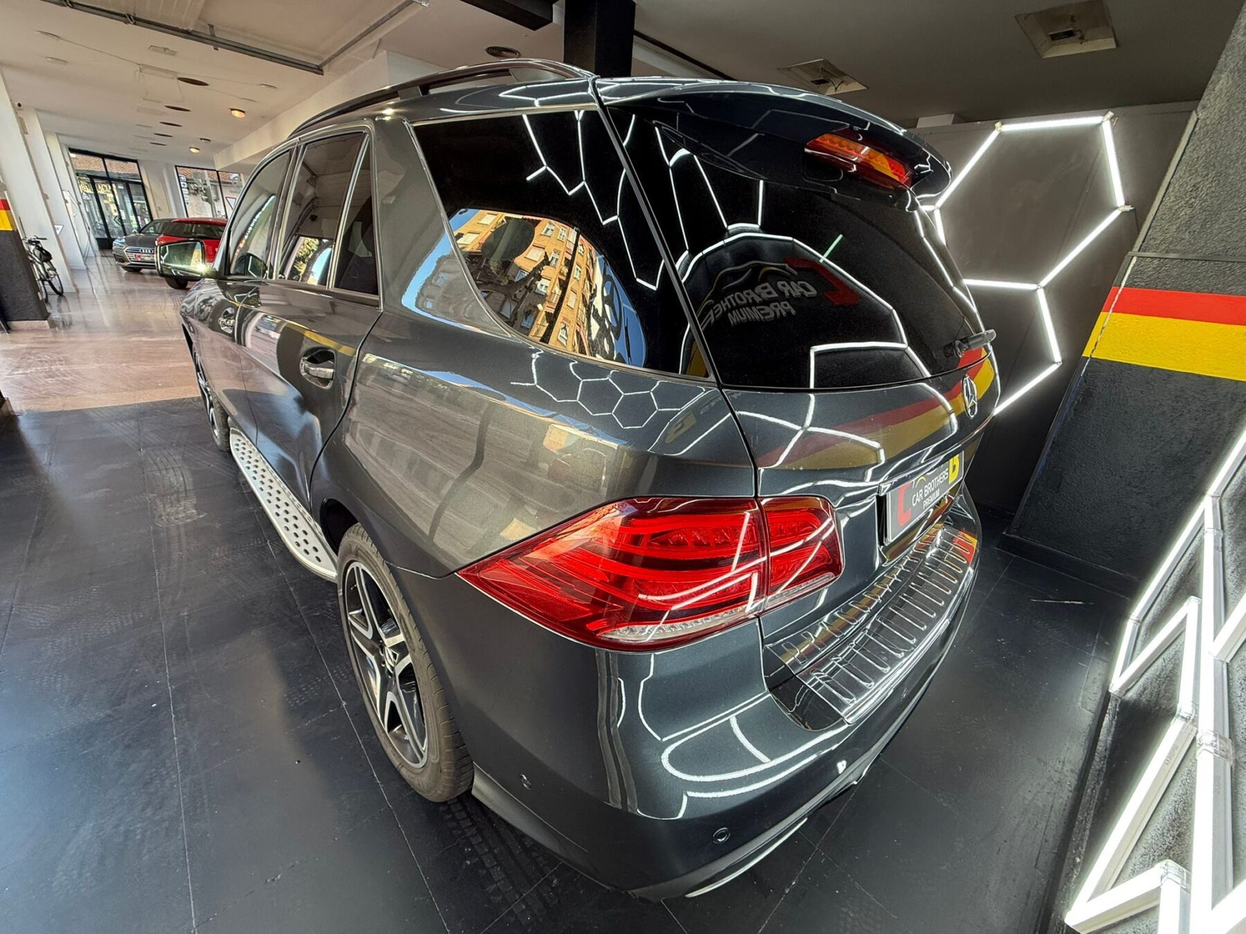 MERCEDES-BENZ GLE AMG-LINE