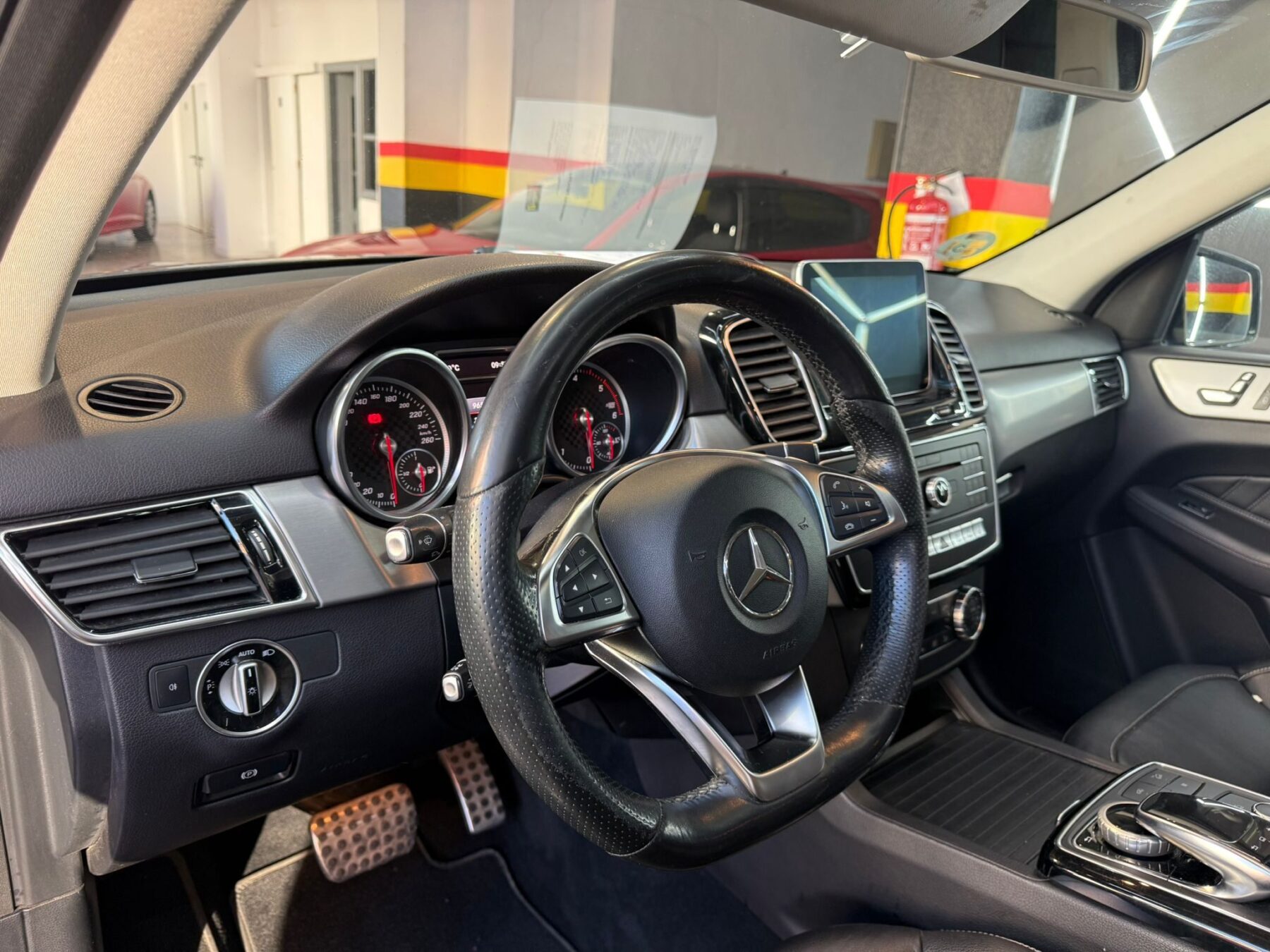 MERCEDES-BENZ GLE AMG-LINE