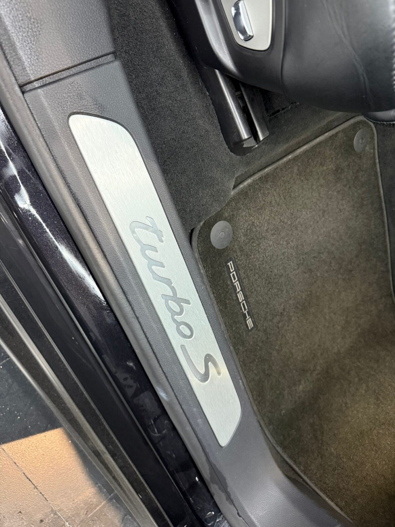 PORSCHE Panamera TURBO S 