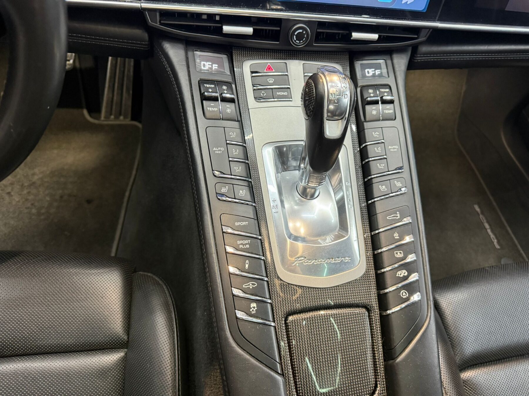 PORSCHE Panamera TURBO S 