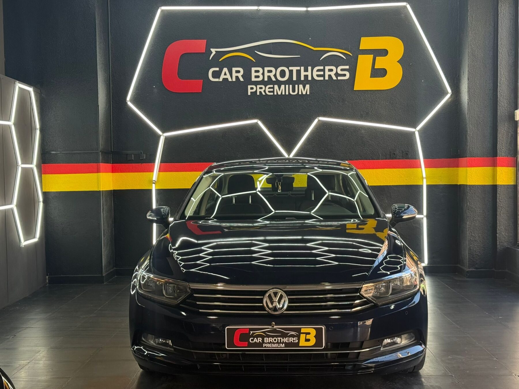 VOLKSWAGEN passat ADVANCE