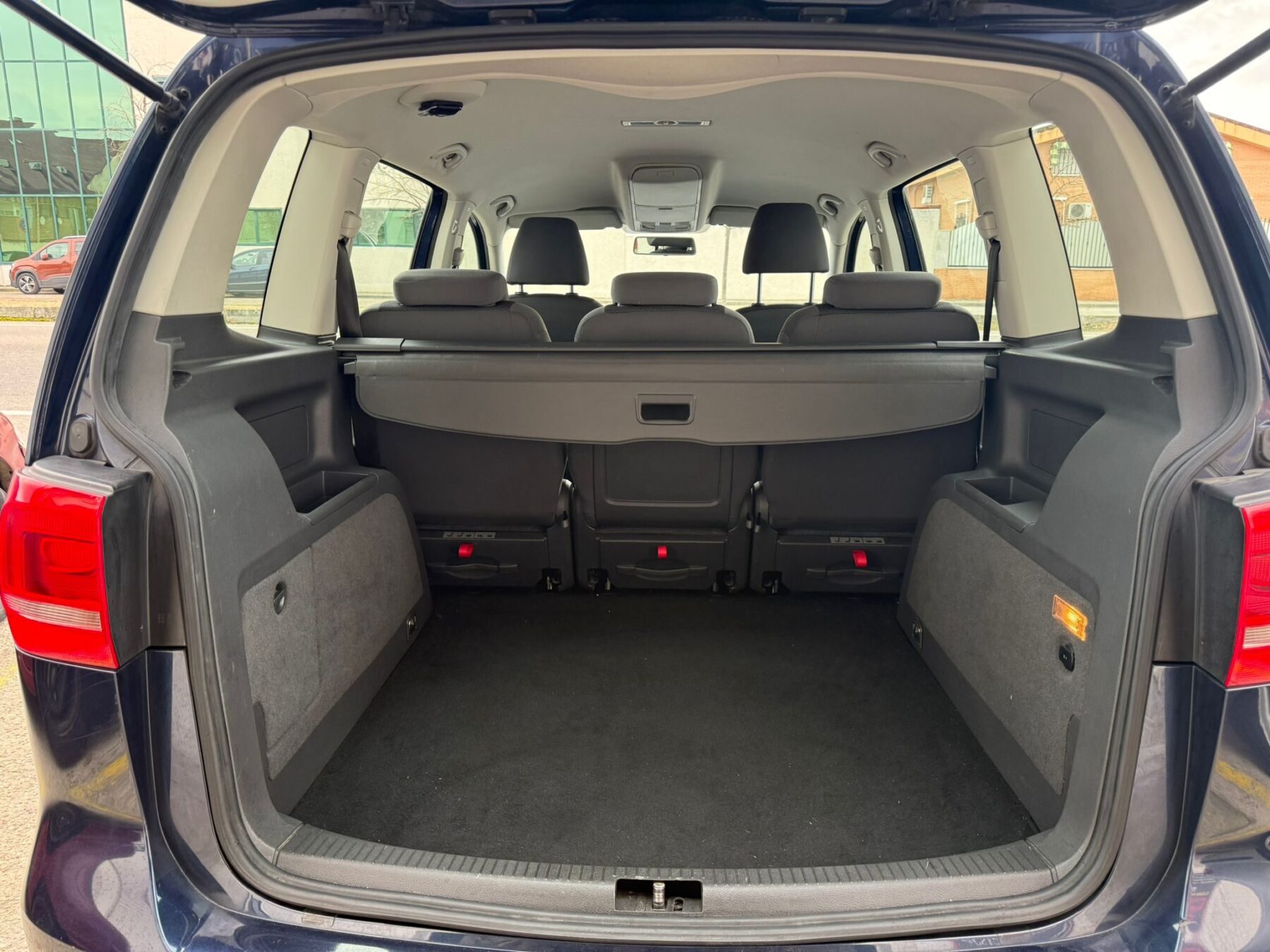 VOLKSWAGEN TOURAN TDI