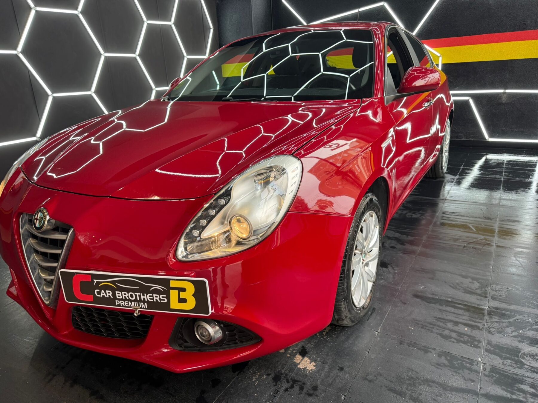 ALFA ROMEO Giullieta DISTINTIVE