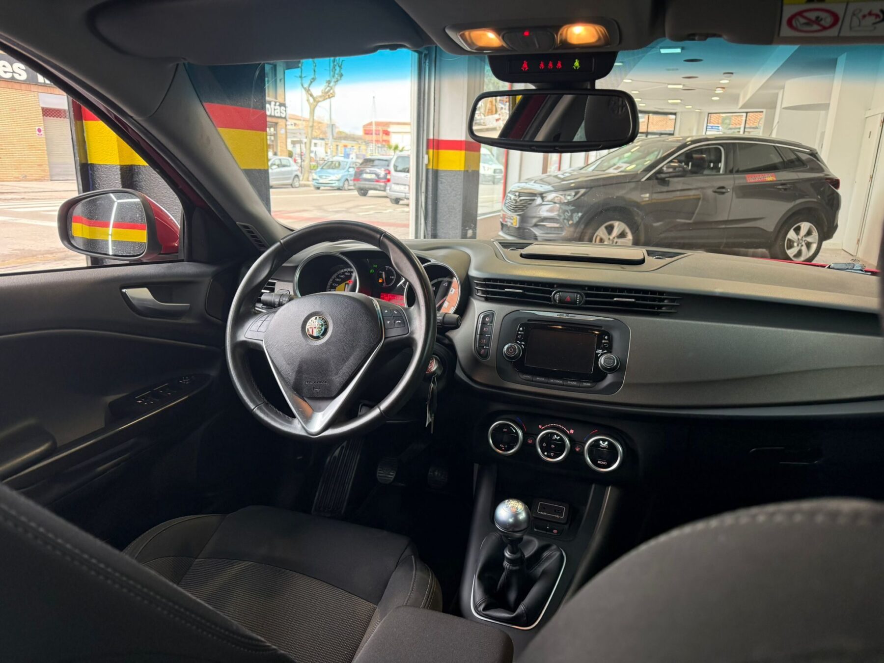 ALFA ROMEO Giullieta DISTINTIVE