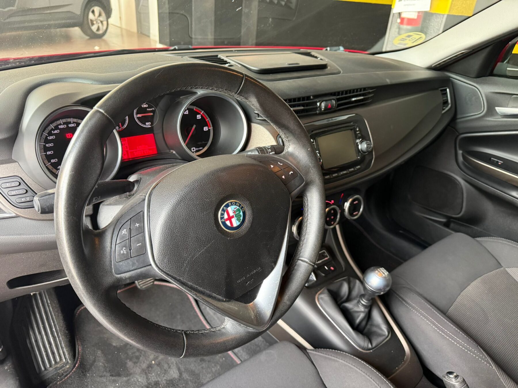 ALFA ROMEO Giullieta DISTINTIVE