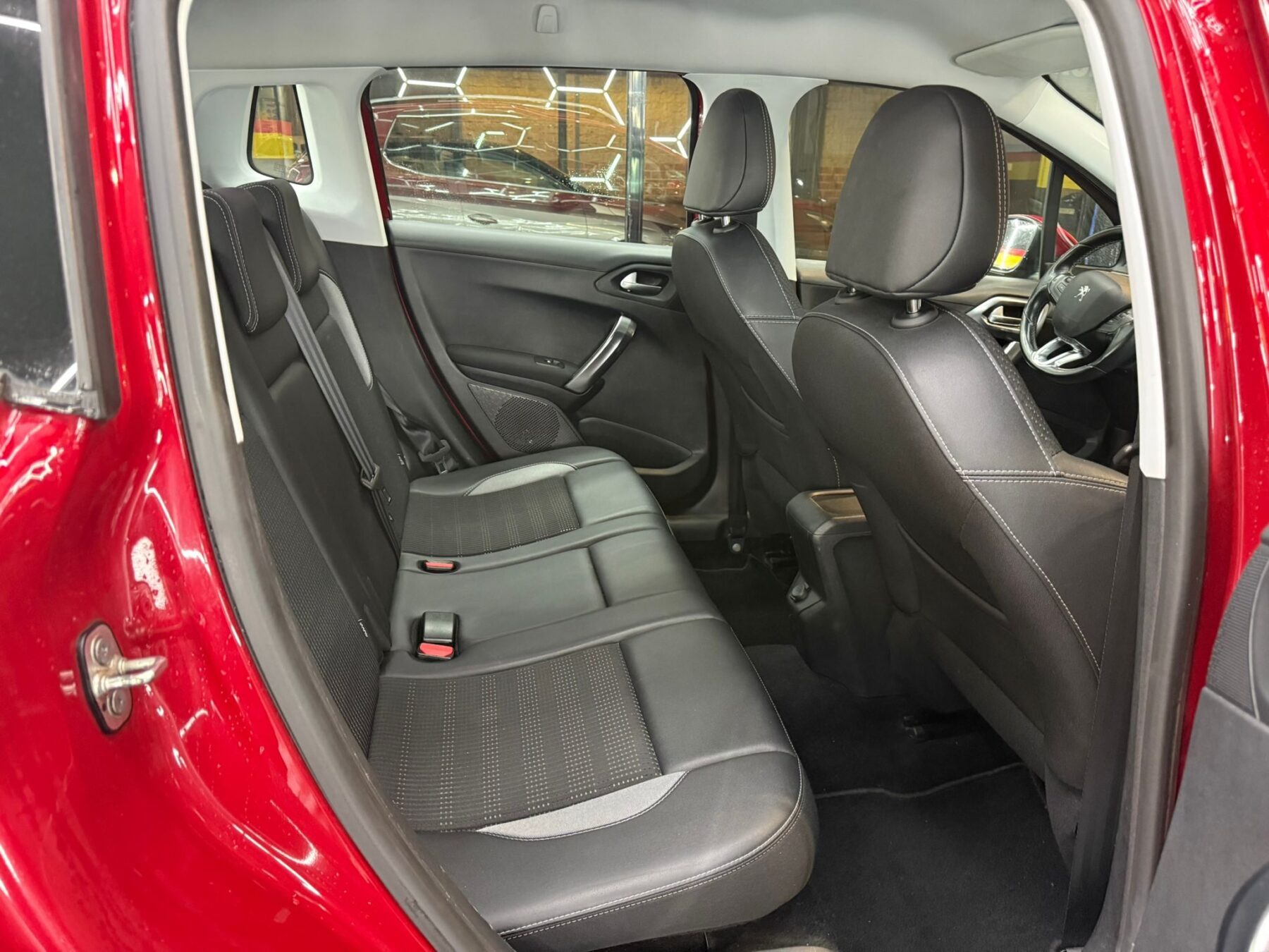 PEUGEOT 2008 ALLURE