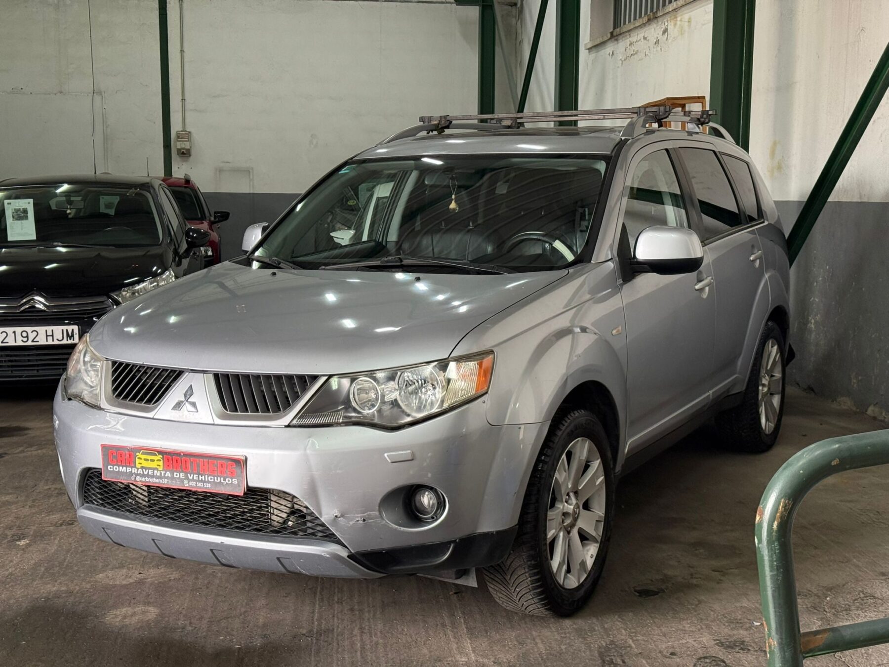 MITSUBISHI outlander kaiteki