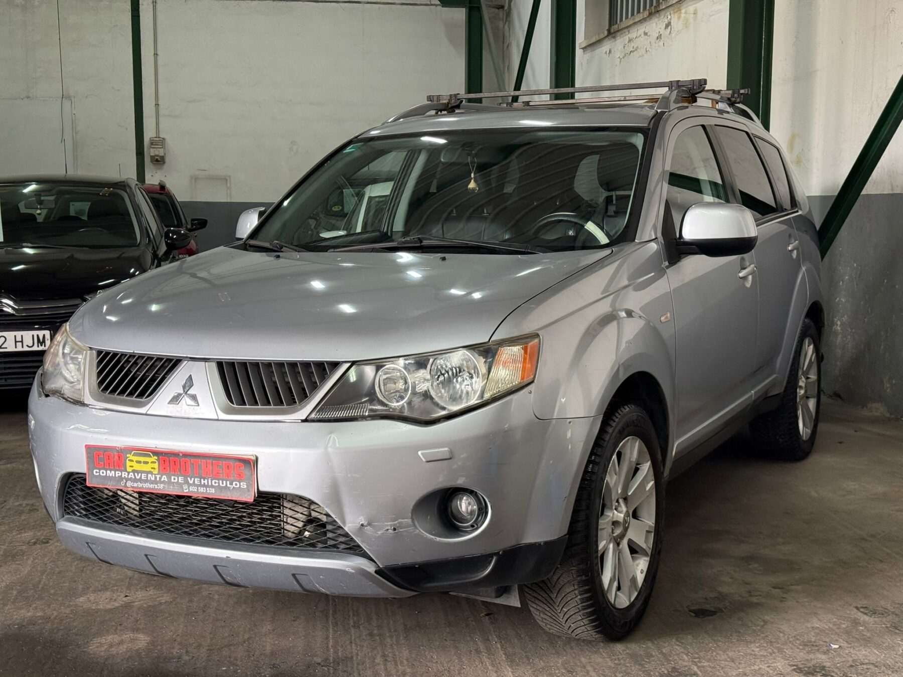 MITSUBISHI outlander kaiteki