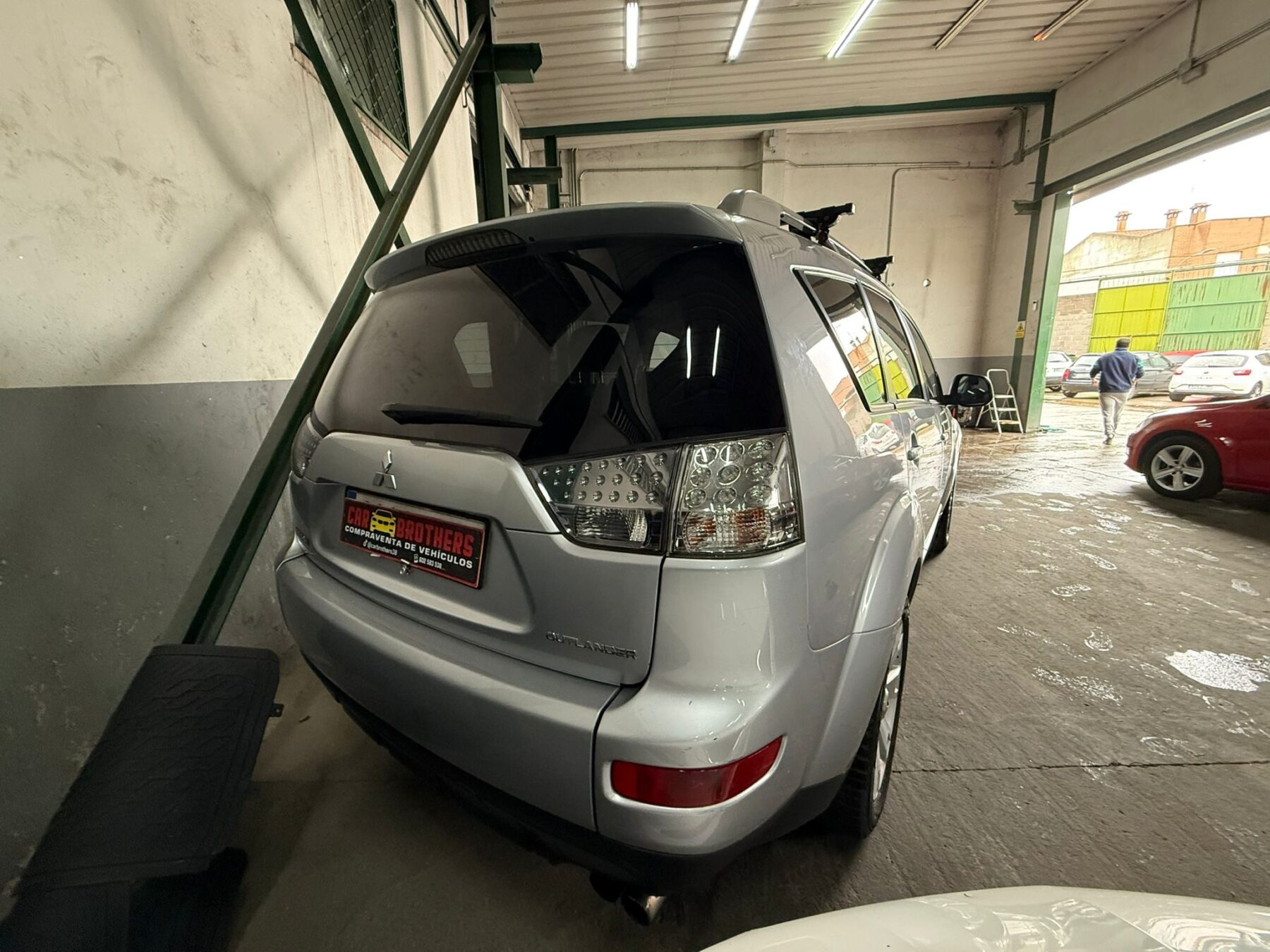 MITSUBISHI outlander kaiteki