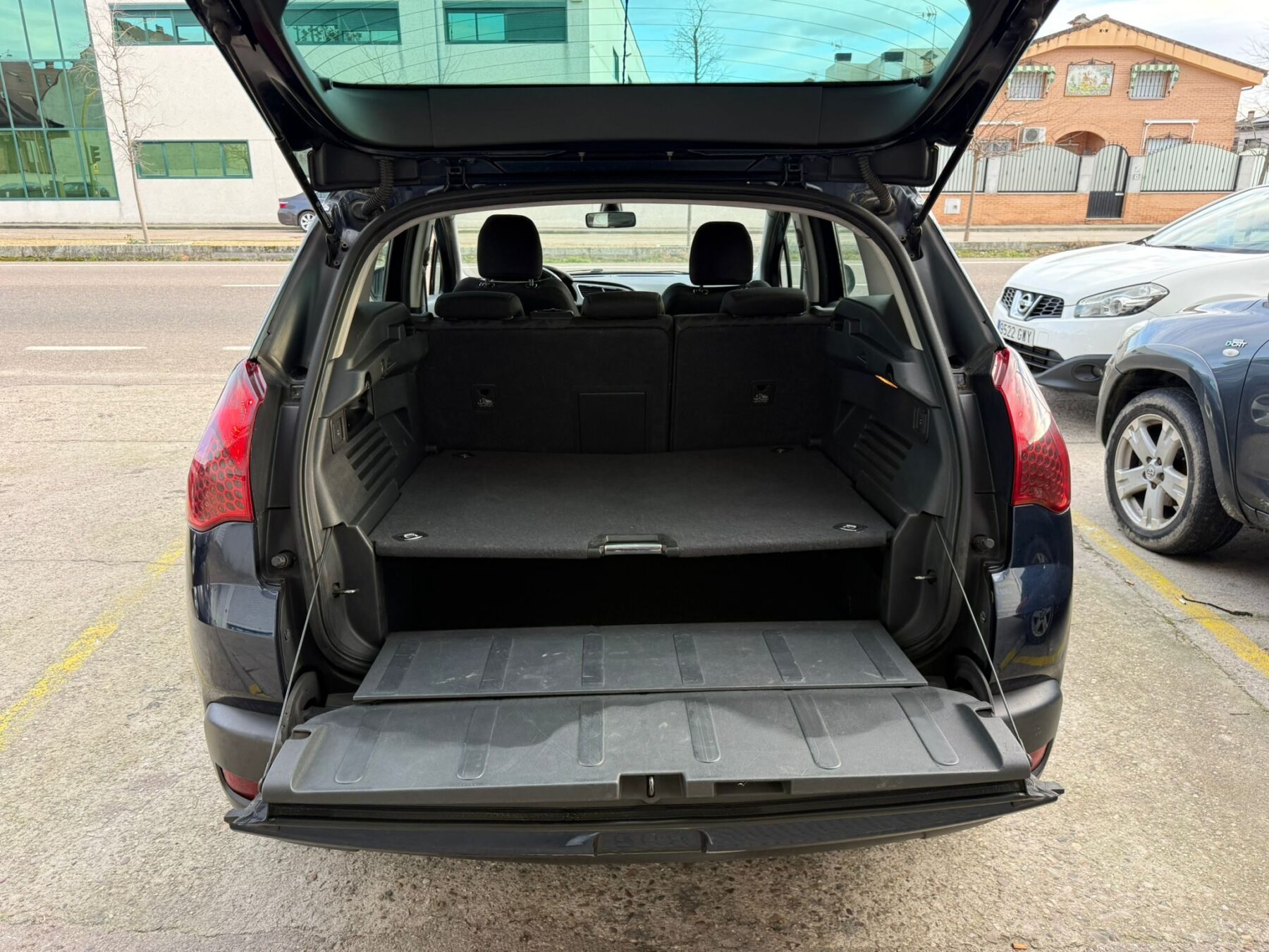 PEUGEOT 3008 premium