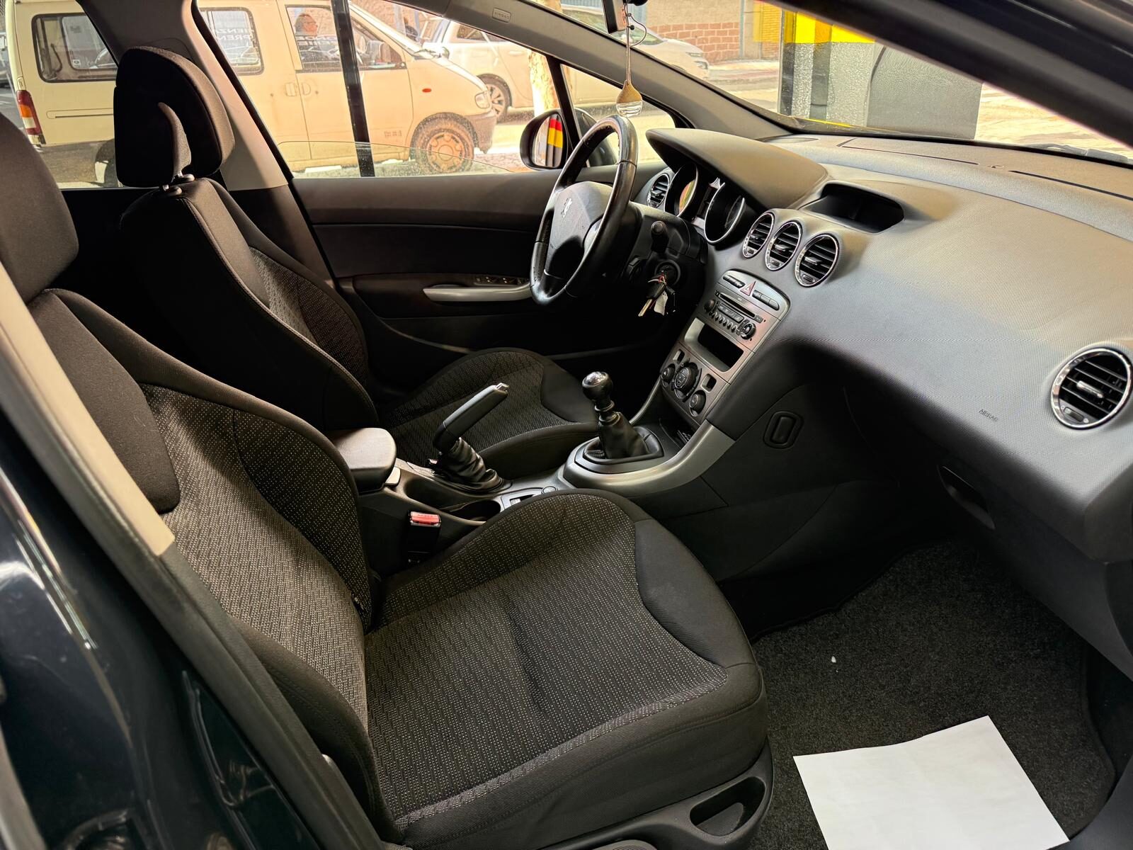 PEUGEOT 308 sw 1.6 hdi 7 plazas 