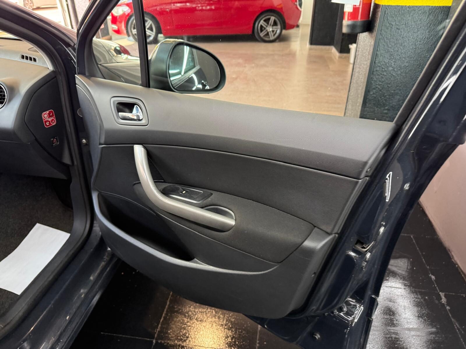 PEUGEOT 308 sw 1.6 hdi 7 plazas 