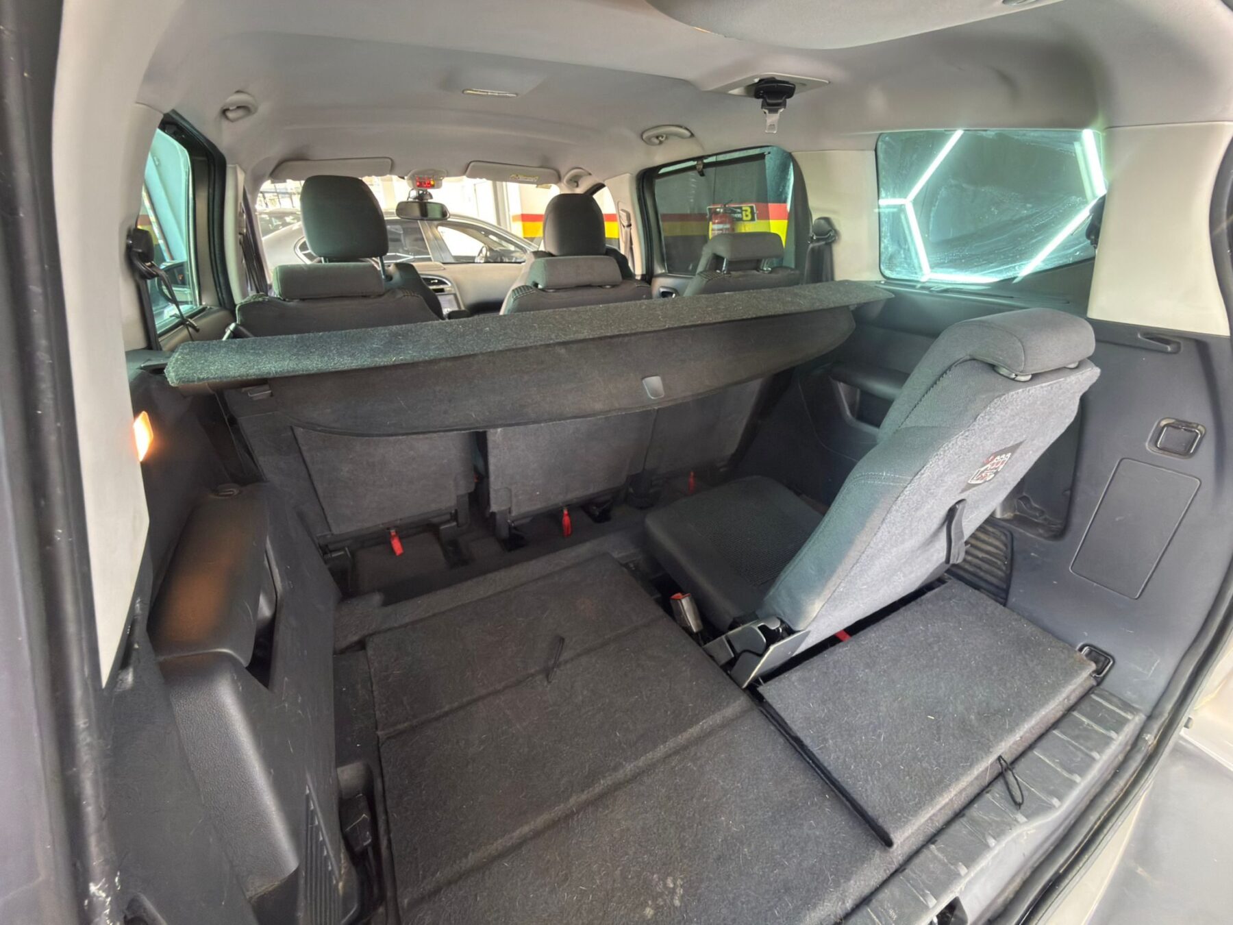 PEUGEOT 5008 1.6  hdi STYLE 