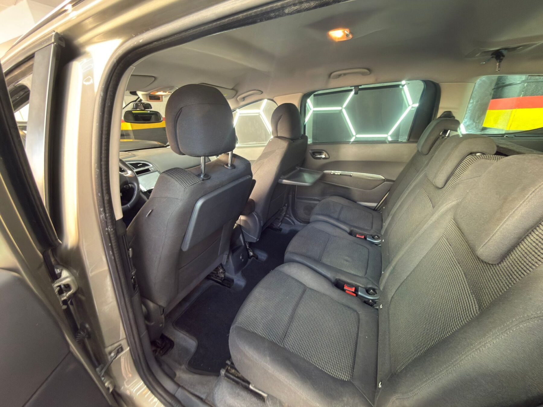 PEUGEOT 5008 1.6  hdi STYLE 