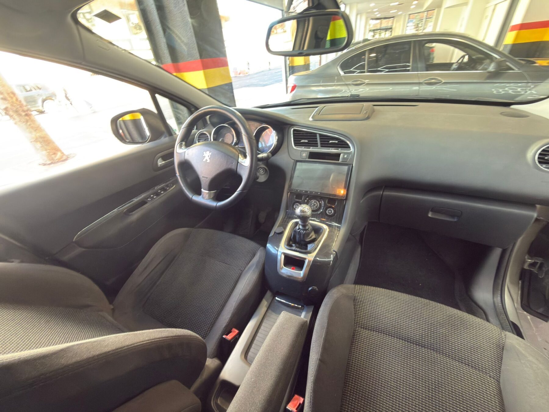 PEUGEOT 5008 1.6  hdi STYLE 