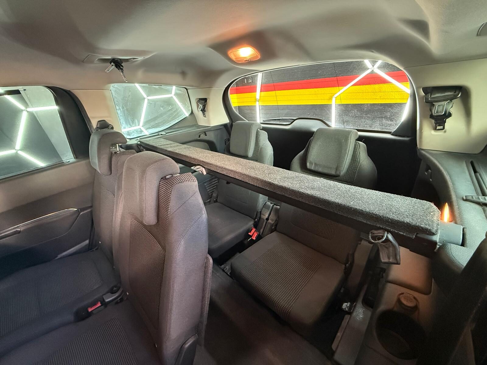 PEUGEOT 5008 1.6  hdi STYLE 