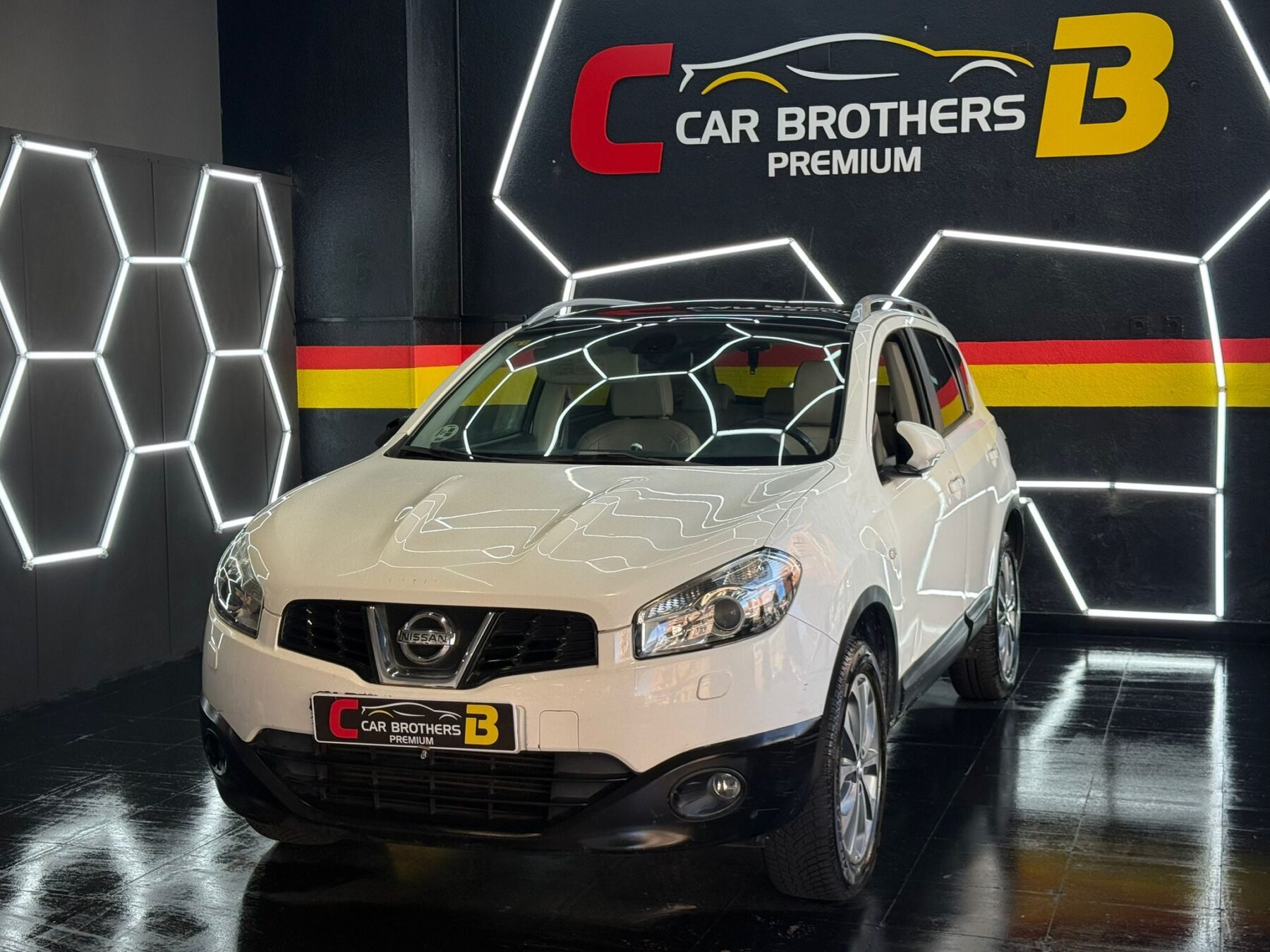 NISSAN QASQHAI tekna sport