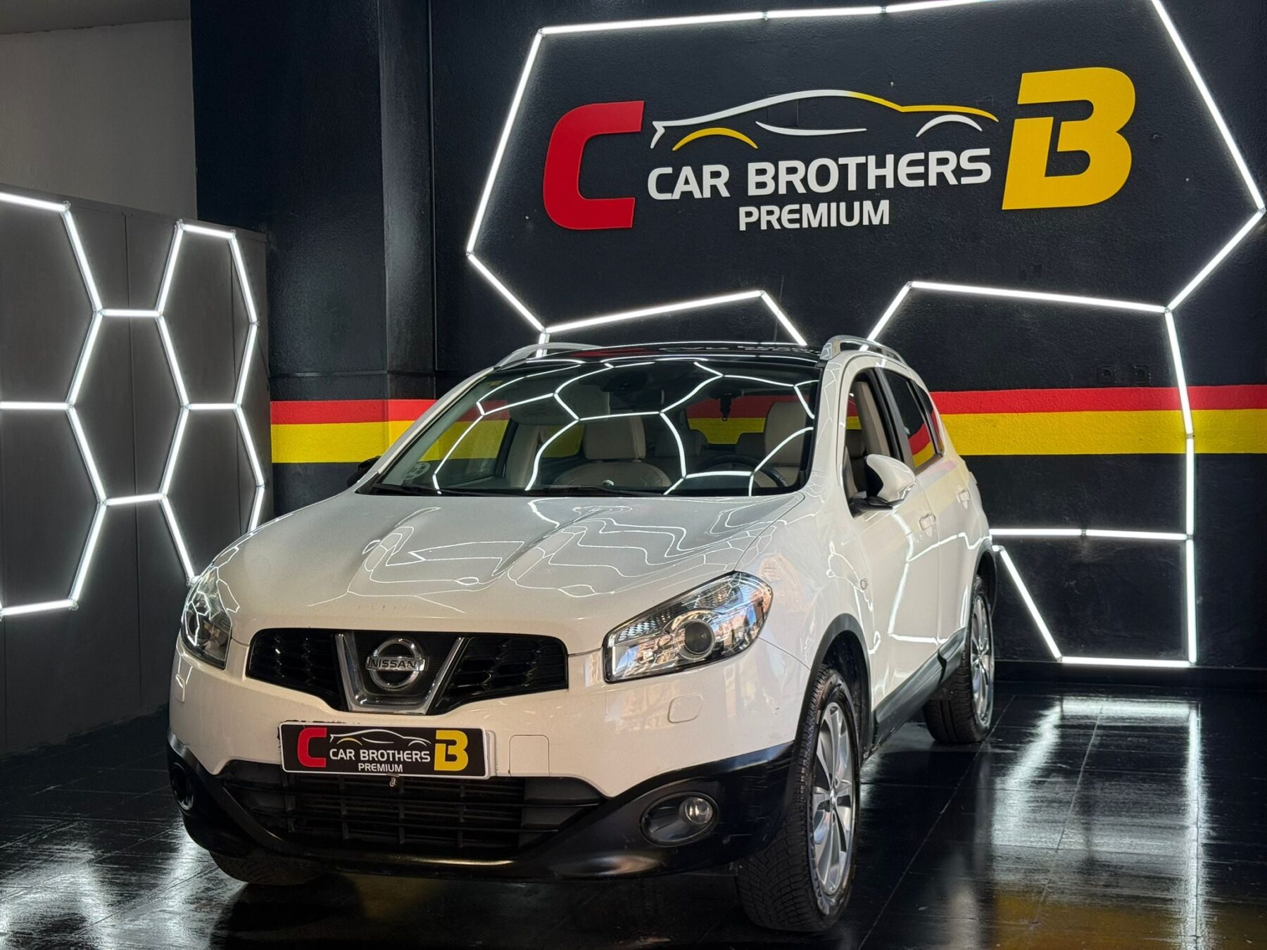 NISSAN QASQHAI tekna sport