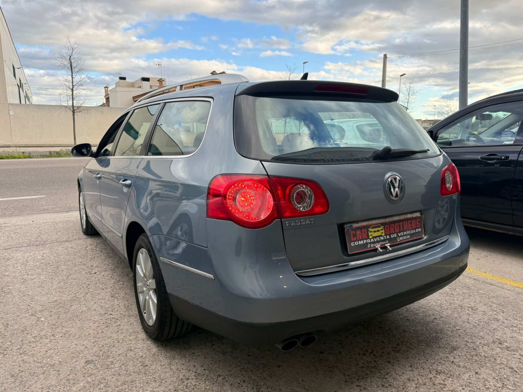 VOLKSWAGEN passat advance plus